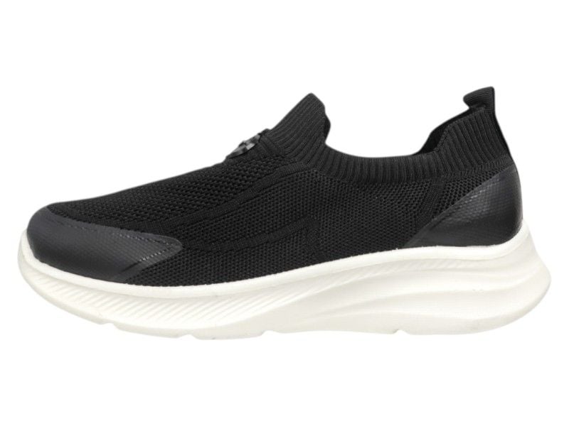 Кросівки QWEST 23.30 41 26,2см  Чорні